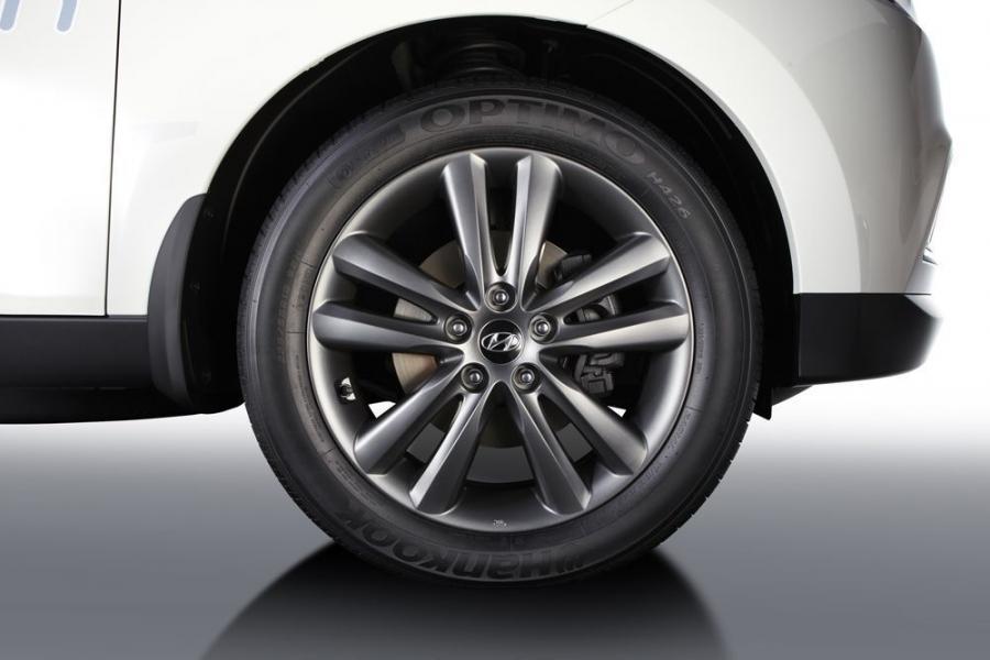  Hyundai ix35 Fuel Cell 2012 года  (фото 8 из 32)